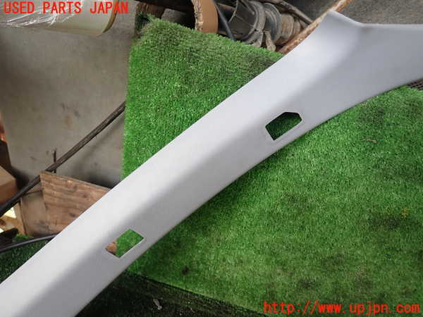 5UPJ-18627655]ハイラックスサーフ(RZN185W)右フロントピラートリム 中古_m0002.jpg