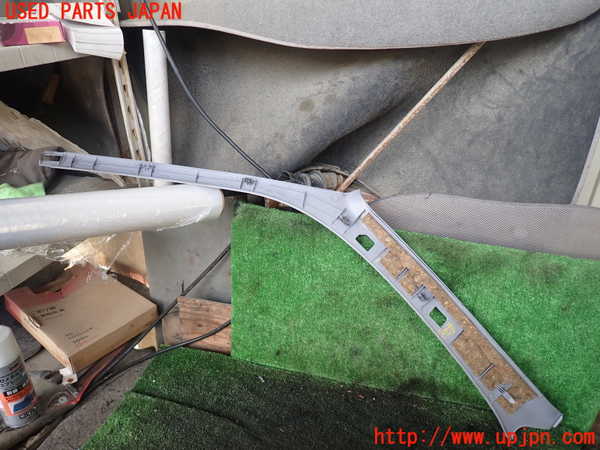 5UPJ-18627655]ハイラックスサーフ(RZN185W)右フロントピラートリム 中古_m0003.jpg