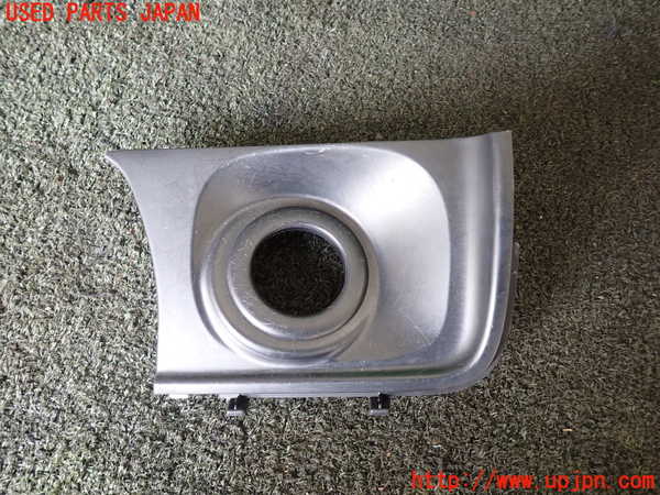 5UPJ-18627692]ハイラックスサーフ(RZN185W)内装トリム類2 中古_m0001.jpg