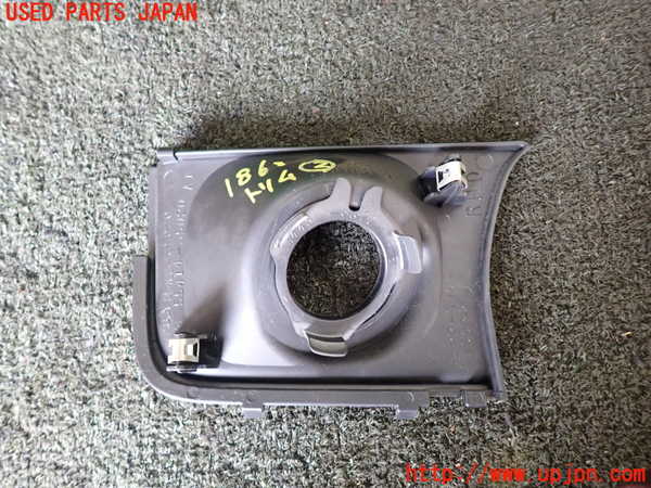 5UPJ-18627692]ハイラックスサーフ(RZN185W)内装トリム類2 中古_m0002.jpg