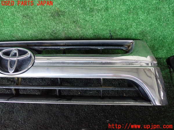 1UPJ-18631050]ハイラックスサーフ(RZN185W)ラジエターグリル 中古_m0002.jpg