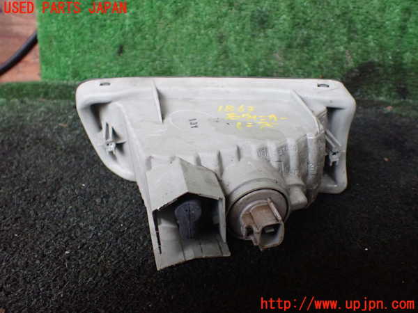 1UPJ-18631160]ハイラックスサーフ(RZN185W)右ウィンカーレンズ 中古_m0003.jpg