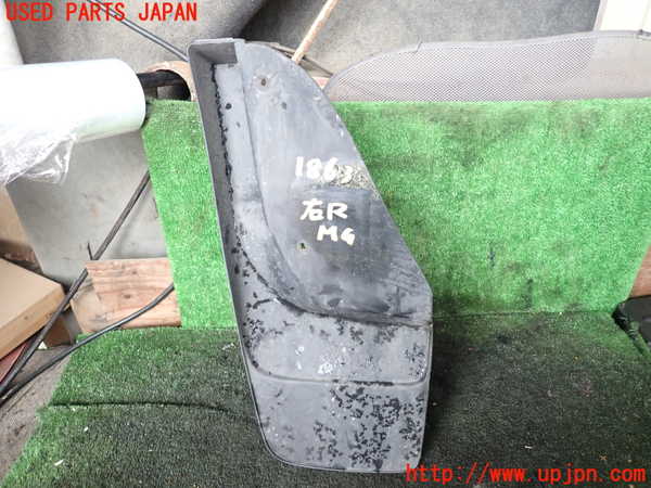 5UPJ-18631454]ハイラックスサーフ(RZN185W)右リアマッドガード(泥除け) 中古_m0001.jpg