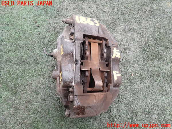 5UPJ-18634085]ハイラックスサーフ(RZN185W)左フロントキャリパー 中古_m0001.jpg