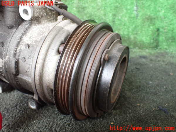 5UPJ-18636025]ハイラックスサーフ(RZN185W)エアコンコンプレッサー 中古_m0003.jpg
