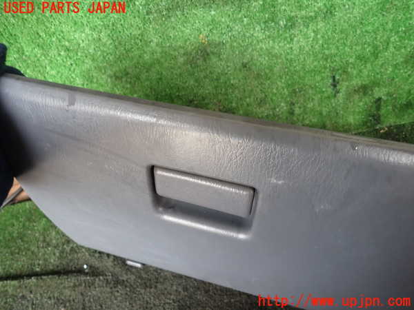 5UPJ-18637516]ハイラックスサーフ(RZN185W)グローブボックス1 中古_m0002.jpg