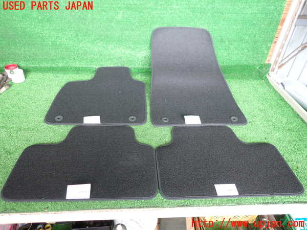 5UPJ-18647800]ボルボ・XC40(XB420XC)フロアマット 中古_m0004.jpg