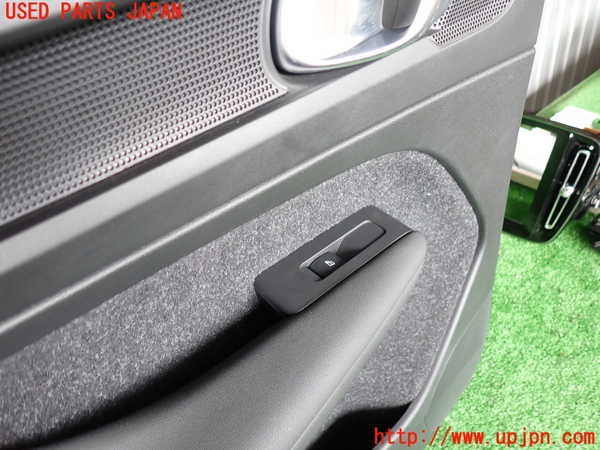 5UPJ-18641324]ボルボ・XC40(XB420XC)左後ドア内張り 中古_m0002.jpg