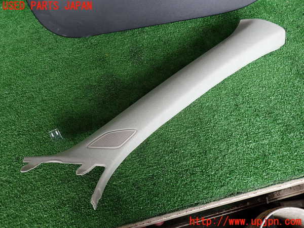 5UPJ-18647655]ボルボ・XC40(XB420XC)右フロントピラートリム 中古_m0001.jpg