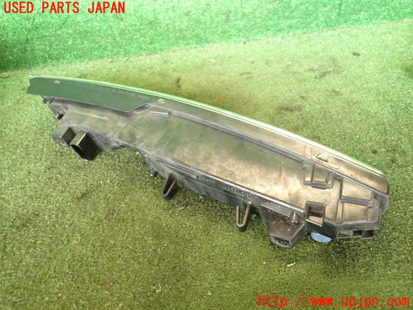 2UPJ-18661152]ポルシェ・カイエン(92AM5502)左コーナーランプ 中古_m0002.jpg