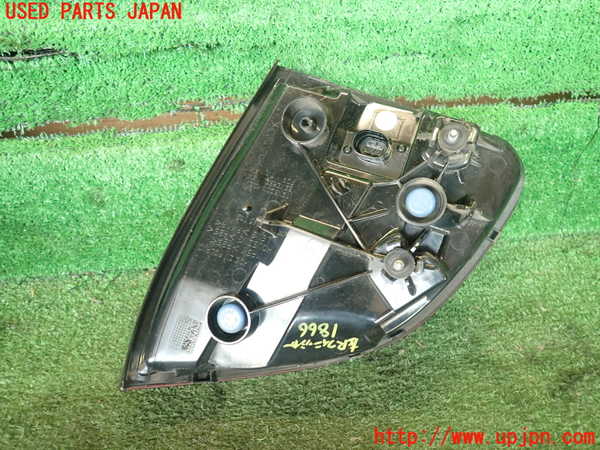2UPJ-18661552]ポルシェ・カイエン(92AM5502)左リアフィニッシャー 中古_m0002.jpg