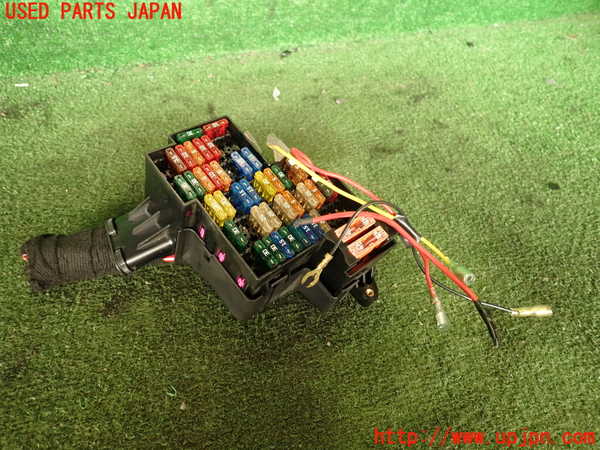 2UPJ-18666741]ポルシェ・カイエン(92AM5502)ヒューズボックス1 中古_m0001.jpg