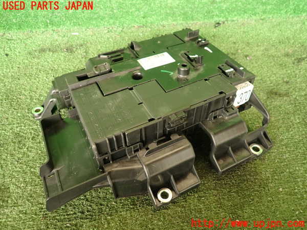 2UPJ-18666743]ポルシェ・カイエン(92AM5502)ヒューズボックス3 中古_m0002.jpg
