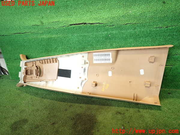 2UPJ-18667665]ポルシェ・カイエン(92AM5502)右センターピラートリム 中古_m0002.jpg