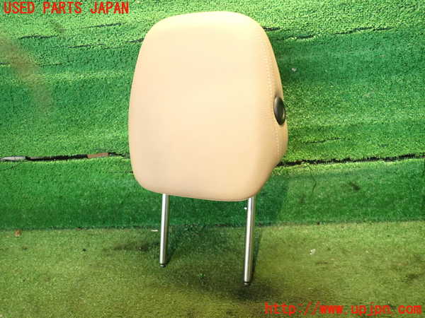 2UPJ-18667070]ポルシェ・カイエン(92AM5502)助手席ヘッドレスト 中古_m0001.jpg