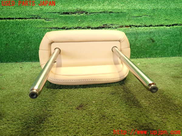 2UPJ-18667070]ポルシェ・カイエン(92AM5502)助手席ヘッドレスト 中古_m0003.jpg