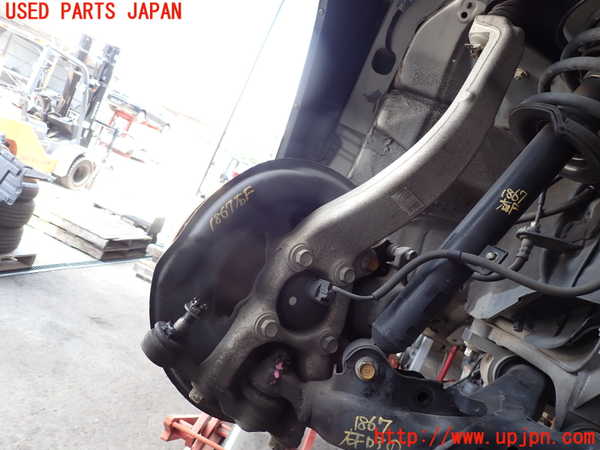 5UPJ-18674290]クラウン ロイヤル(GRS202)右フロントナックルハブ 中古_m0001.jpg