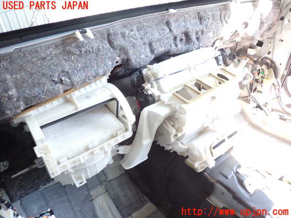 5UPJ-18676081]クラウン ロイヤル(GRS202)エバポレーター1 中古_m0001.jpg