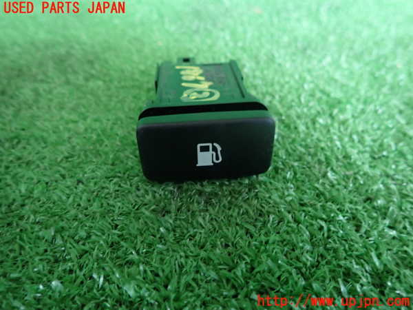 5UPJ-18676307]クラウン ロイヤル(GRS202)スイッチ2 (給油口) 中古_m0001.jpg