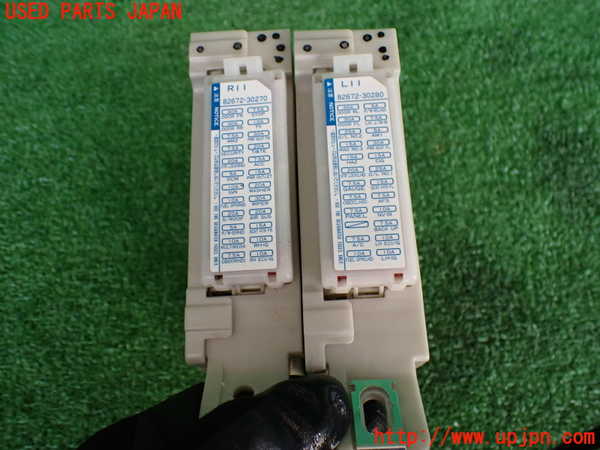 5UPJ-18676741]クラウン ロイヤル(GRS202)ヒューズボックス1 中古_m0002.jpg