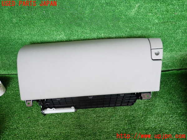 5UPJ-18677516]クラウン ロイヤル(GRS202)グローブボックス1 中古_m0001.jpg