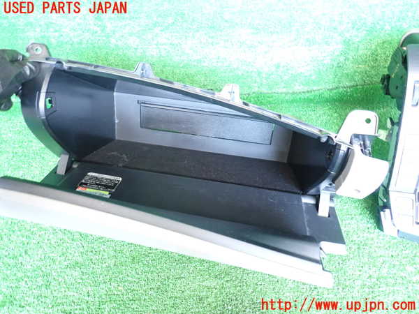 5UPJ-18677516]クラウン ロイヤル(GRS202)グローブボックス1 中古_m0003.jpg