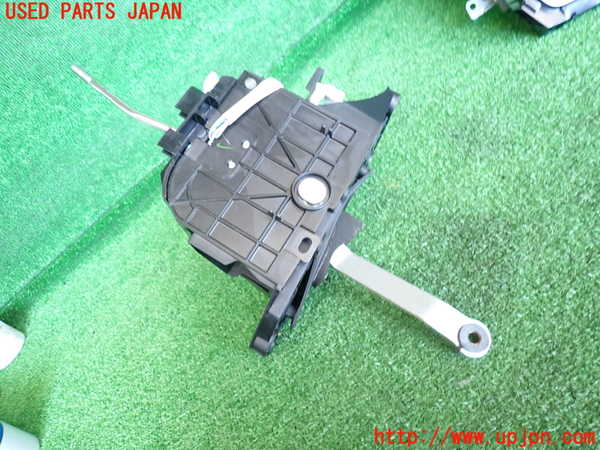 5UPJ-18677555]クラウン ロイヤル(GRS202)ATシフトレバー 中古_m0002.jpg