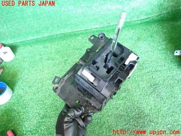5UPJ-18677555]クラウン ロイヤル(GRS202)ATシフトレバー 中古_m0003.jpg