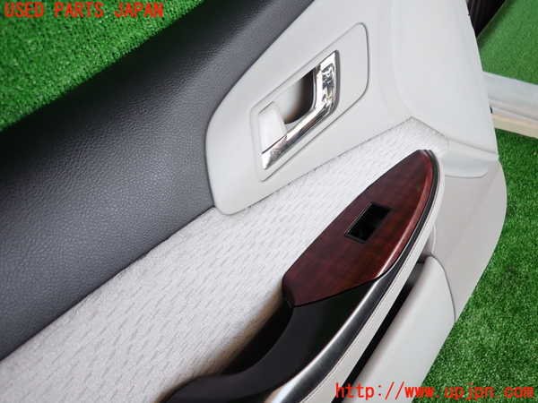 5UPJ-18671264]クラウン ロイヤル(GRS202)左前ドア内張り 中古_m0002.jpg