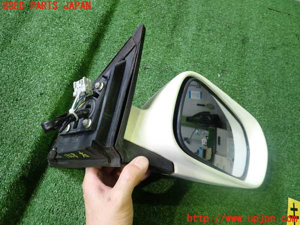 5UPJ-18681210]インテグラ タイプR(DC5)(後期)右ドアミラー 中古_m0002.jpg