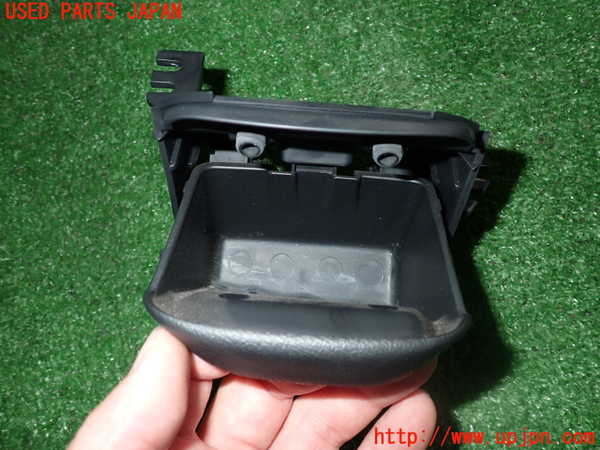 5UPJ-18687841]インテグラ タイプR(DC5)(後期)小物入れ1 中古_m0002.jpg