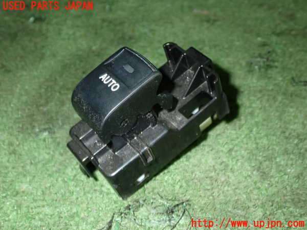 5UPJ-18706245]プリウスα(ZVW41W)左前パワーウィンドウスイッチ 中古_m0001.jpg