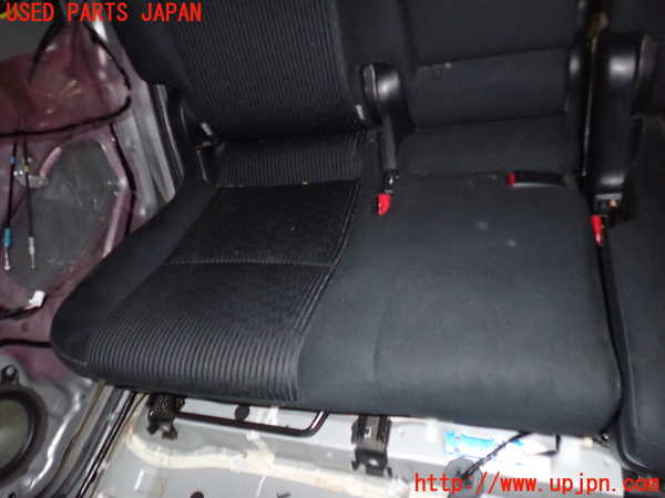 5UPJ-18707405]プリウスα(ZVW41W)右リアシート 中古_m0003.jpg