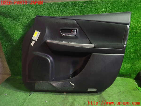 5UPJ-18701234]プリウスα(ZVW41W)右前ドア内張り 中古_m0001.jpg