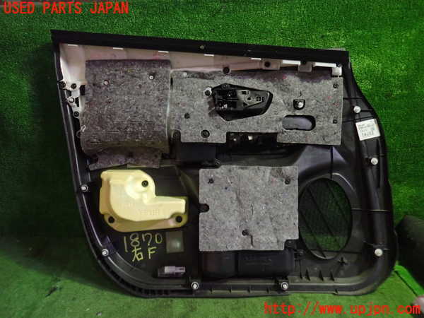 5UPJ-18701234]プリウスα(ZVW41W)右前ドア内張り 中古_m0004.jpg