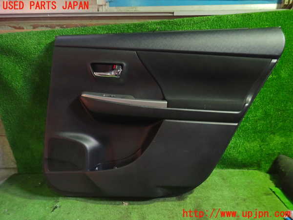 5UPJ-18701294]プリウスα(ZVW41W)右後ドア内張り 中古_m0001.jpg