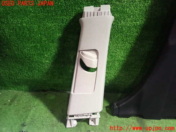 5UPJ-18707665]プリウスα(ZVW41W)右センターピラートリム 中古_m0002.jpg