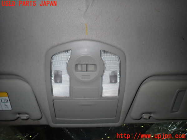 5UPJ-18706411]プリウスα(ZVW41W)ルームランプ1 (１列目) 中古_m0001.jpg