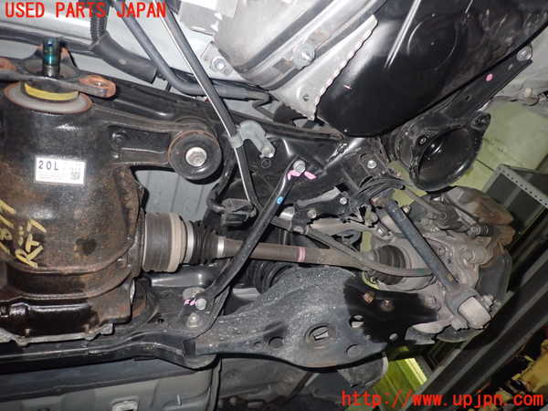 5UPJ-18715295]レクサス・IS300h(AVE30)リアメンバー 中古_m0002.jpg