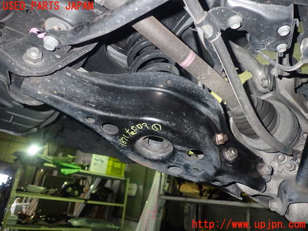 5UPJ-18715226]レクサス・IS300h(AVE30)左リアロアアーム1 中古_m0002.jpg