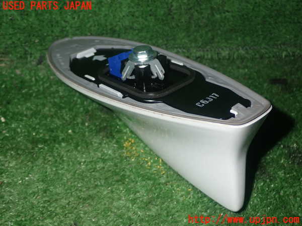 5UPJ-18716550]レクサス・IS300h(AVE30)アンテナ 中古_m0002.jpg