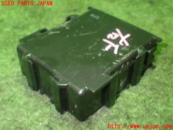 1UPJ-18716152]レクサス・IS300h(AVE30)コンピューター7 (86572-53010) 中古_m0003.jpg