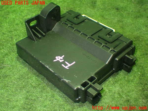 1UPJ-18716157]レクサス・IS300h(AVE30)コンピューター12 (88650-53453) 中古_m0003.jpg