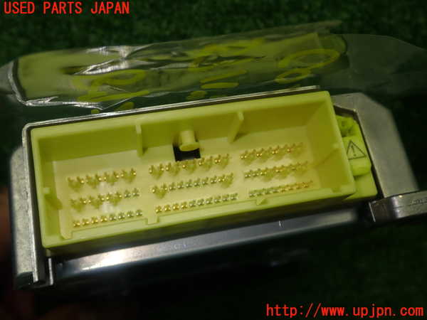 1UPJ-18726145]クラウン ハイブリッド(GWS204)エアバッグコンピューター 中古_m0003.jpg
