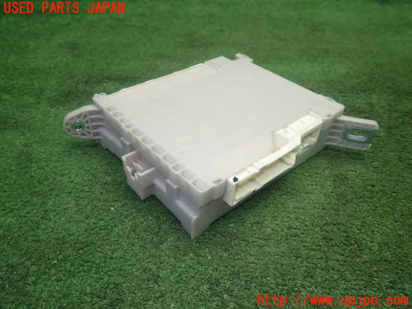 1UPJ-18726742]クラウン ハイブリッド(GWS204)ヒューズボックス2 中古_m0002.jpg