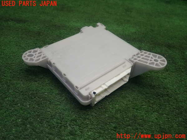 1UPJ-18726743]クラウン ハイブリッド(GWS204)ヒューズボックス3 中古_m0002.jpg
