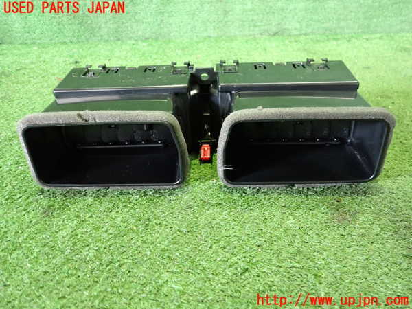 5UPJ-18737526]エクリプスクロス PHEV(GL3W)エアコン吹き出し口1 (真中) 中古_m0002.jpg