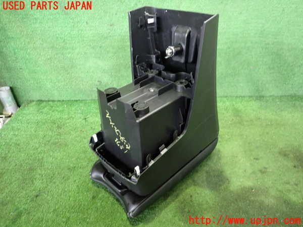 5UPJ-18737540]エクリプスクロス PHEV(GL3W)センターコンソール 中古_m0003.jpg