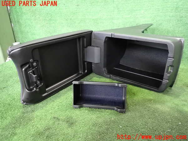 5UPJ-18737540]エクリプスクロス PHEV(GL3W)センターコンソール 中古_m0005.jpg
