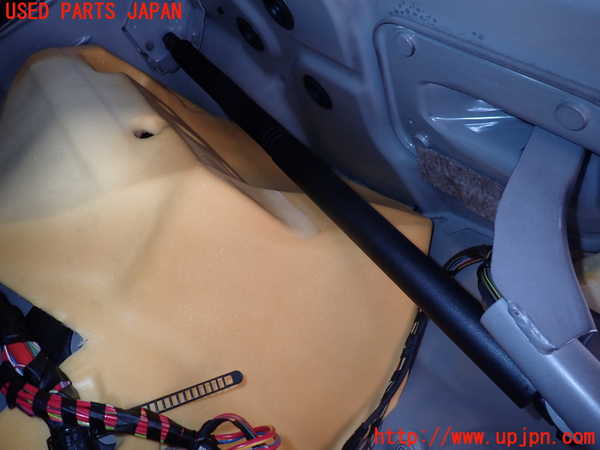 2UPJ-18761506]BMW 640i クーペ(LW30C)(F13)トランクダンパー 中古_m0001.jpg